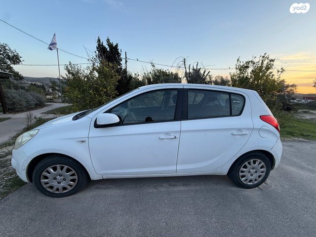 מודעת רכב יונדאי i20
