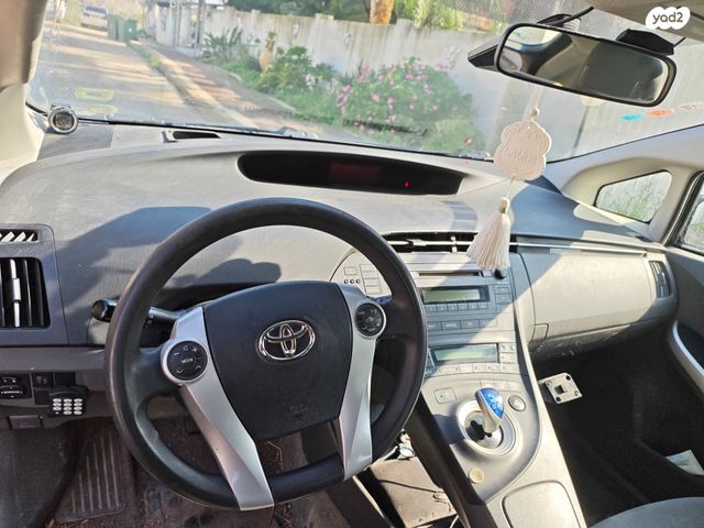 מודעת רכב טויוטה פריוס