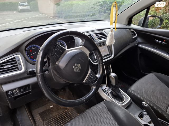 מודעת רכב סוזוקי קרוסאובר