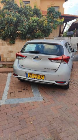 מודעת רכב טויוטה אוריס