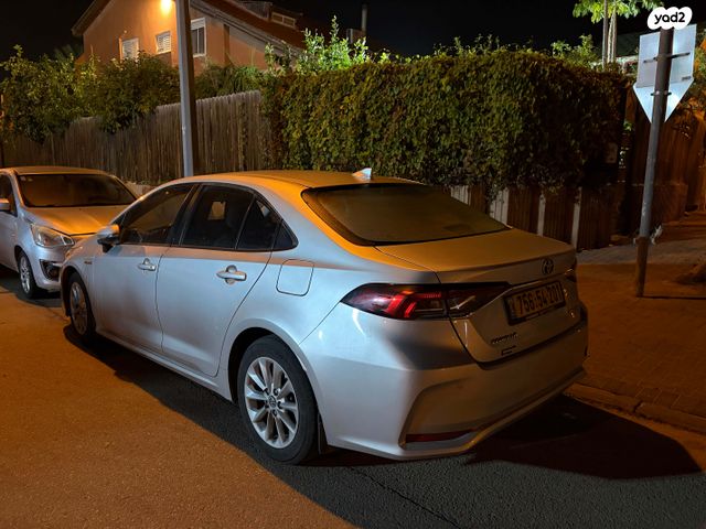 טויוטה קורולה