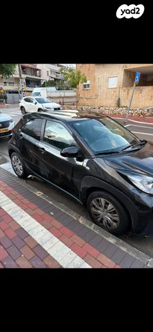 טויוטה אייגו X