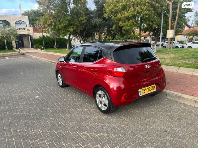 יונדאי i10