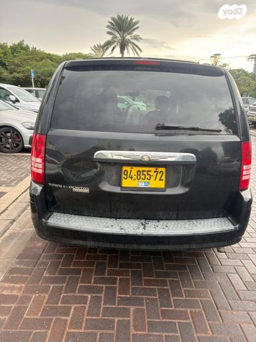 קרייזלר טאון אנד קאנטרי