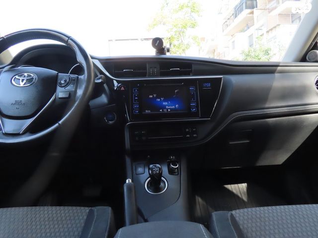 טויוטה אוריס