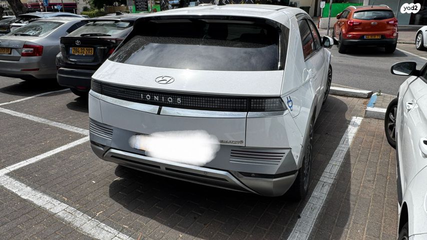 יונדאי איוניק 5