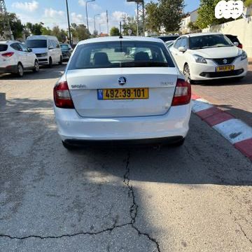סקודה ראפיד