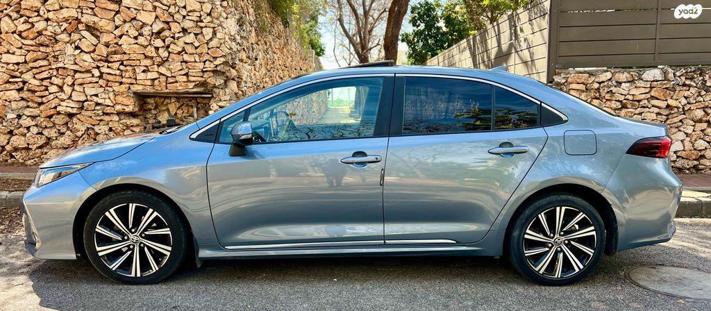 מודעת רכב טויוטה קורולה