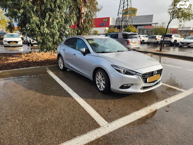 מודעת רכב מאזדה 3