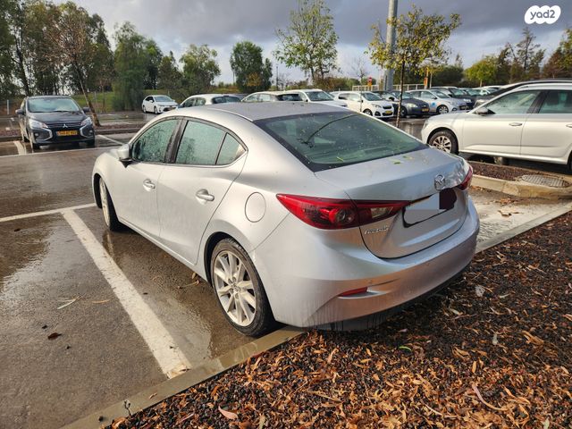 מאזדה 3