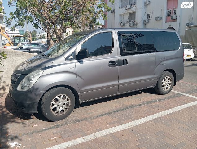 יונדאי H-1 / i800