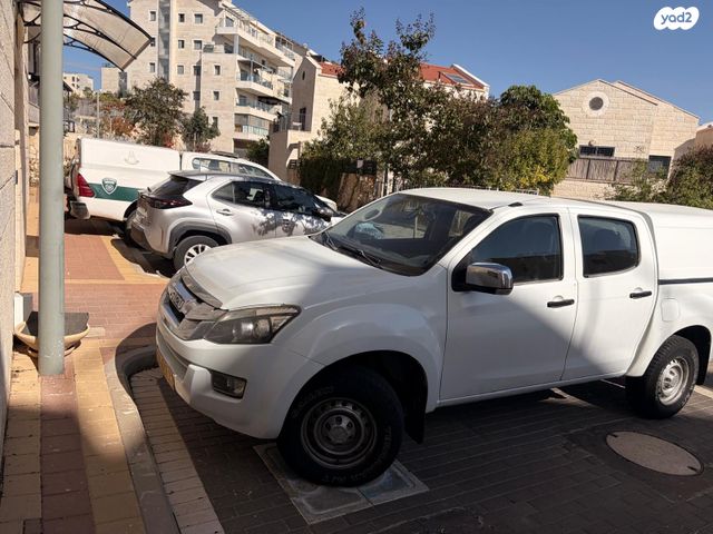 מודעת רכב איסוזו די-מקס