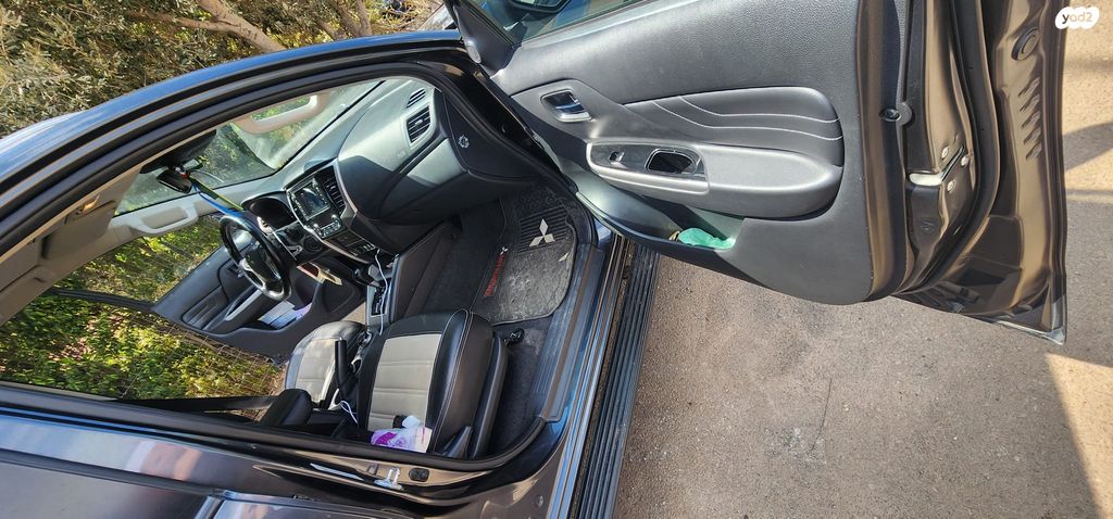 מיצובישי טרייטון / L200