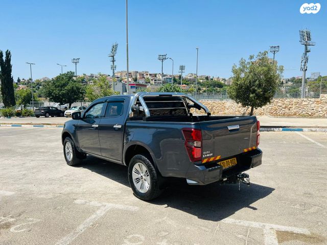 איסוזו די-מקס