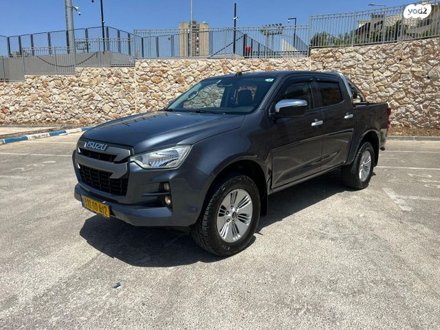 איסוזו די-מקס