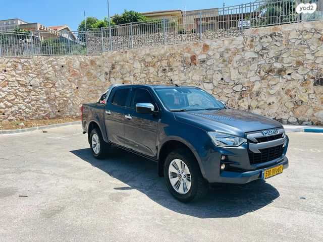 איסוזו די-מקס