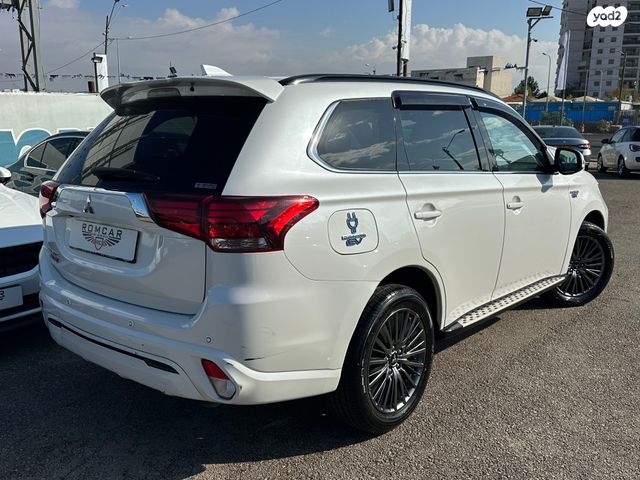 מיצובישי אאוטלנדר