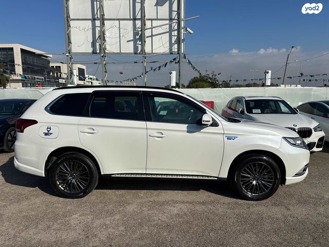 מיצובישי אאוטלנדר