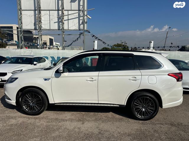 מיצובישי אאוטלנדר