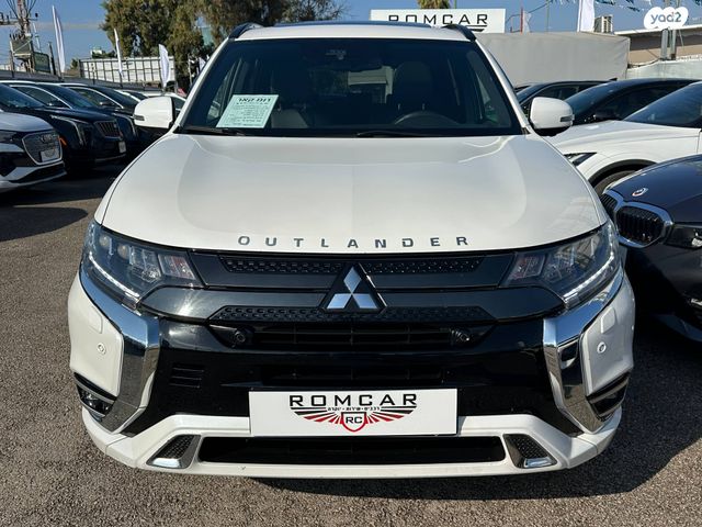 מיצובישי אאוטלנדר