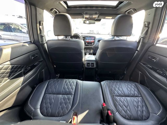 מיצובישי אאוטלנדר