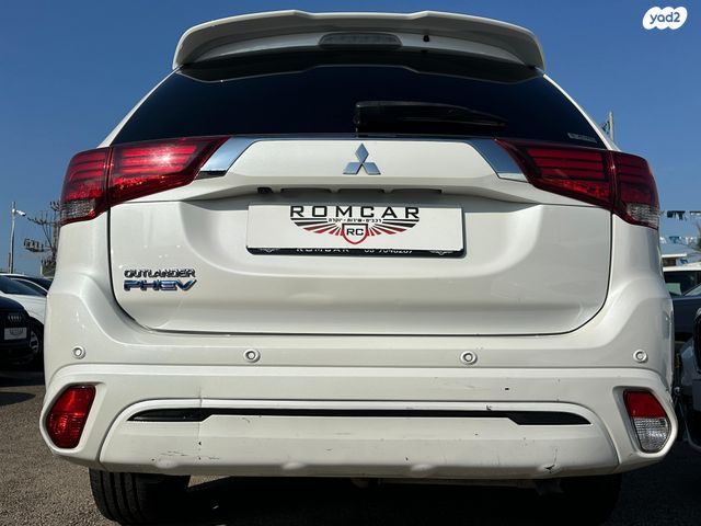 מיצובישי אאוטלנדר