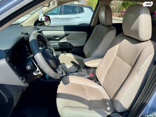 מיצובישי אאוטלנדר