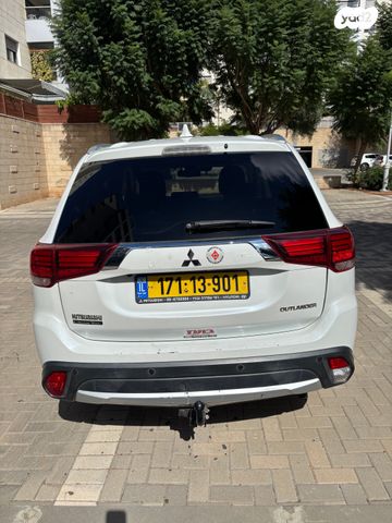 מיצובישי אאוטלנדר