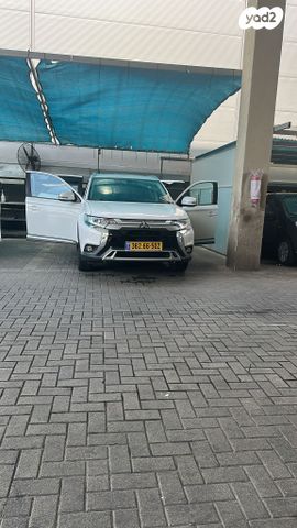 מיצובישי אאוטלנדר