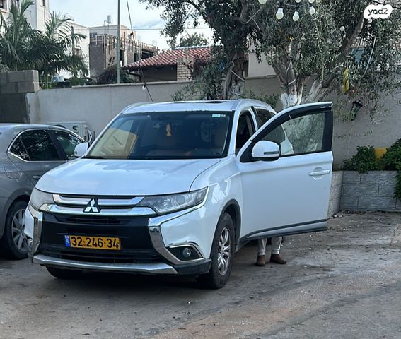 מיצובישי אאוטלנדר