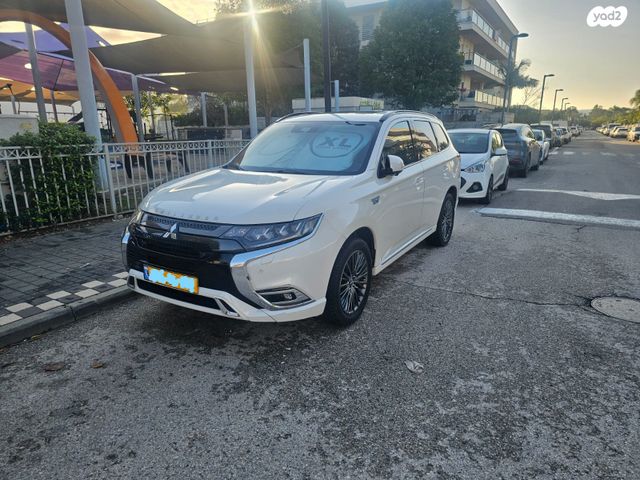 מיצובישי אאוטלנדר