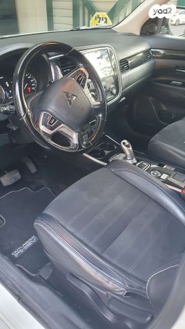 מיצובישי אאוטלנדר