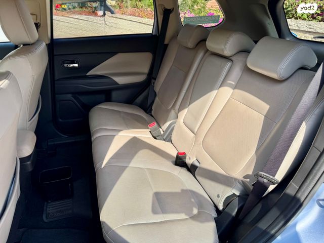 מיצובישי אאוטלנדר