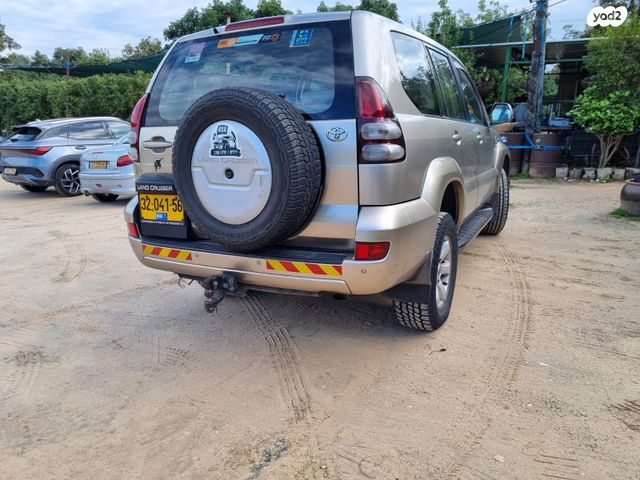 טויוטה לנד קרוזר