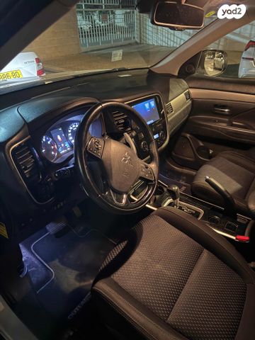 מיצובישי אאוטלנדר