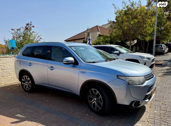 מיצובישי אאוטלנדר