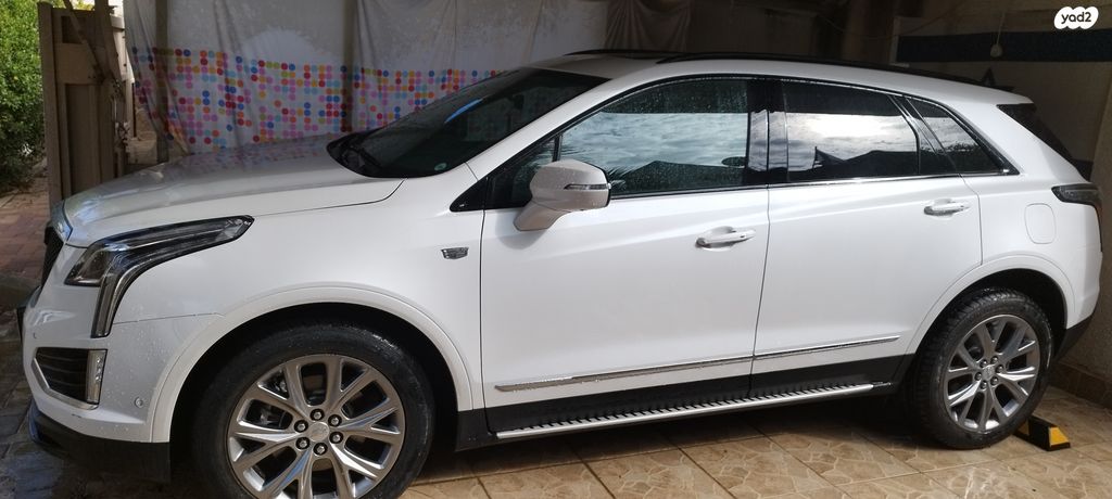 קאדילק XT5