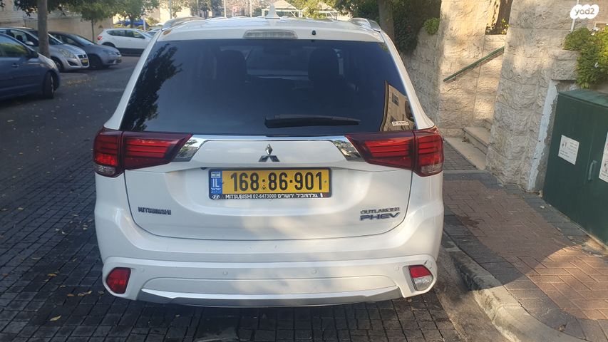 מיצובישי אאוטלנדר