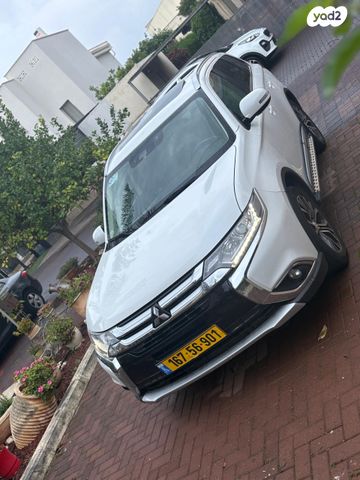 מיצובישי אאוטלנדר