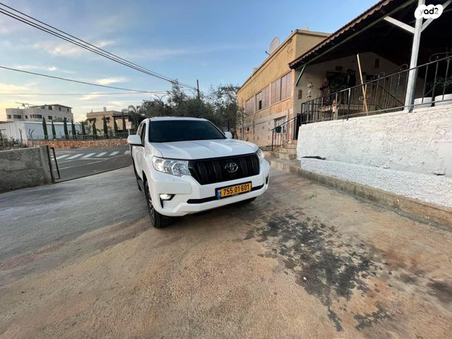 טויוטה לנד קרוזר