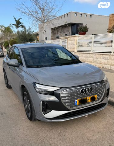 מודעת רכב אאודי Q4 e-tron