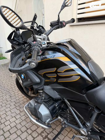 ב.מ.וו R1250GS