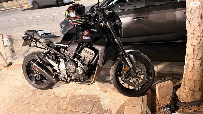 הונדה CB1000R