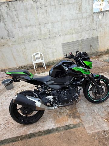 קאוואסאקי Z400