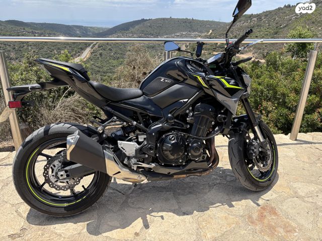 קאוואסאקי Z900