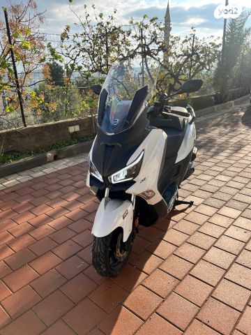 מודעת רכב סאן יאנג ג'וי-מקס Z-250