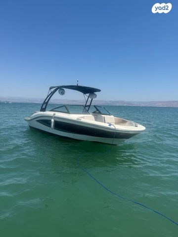 יאכטות - סירות מנוע