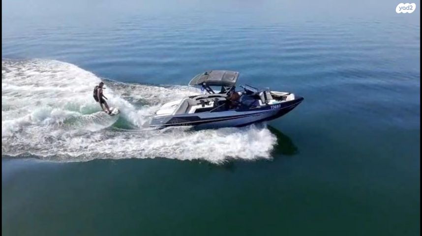 יאכטות - סירות מנוע