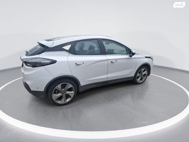 ג׳ילי Geometry C