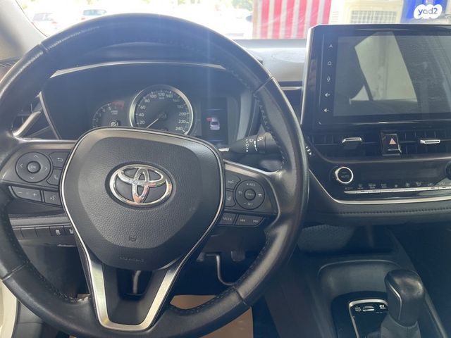 טויוטה קורולה